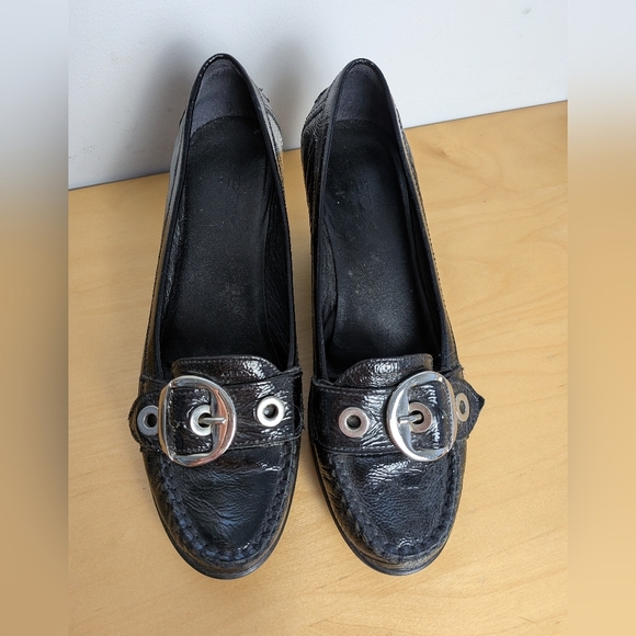 GEOX Wedge Glossy Leather Slip On Women Shoes Size 39.5 = 9.5 US Silver Buckle - Picture 2 of 10